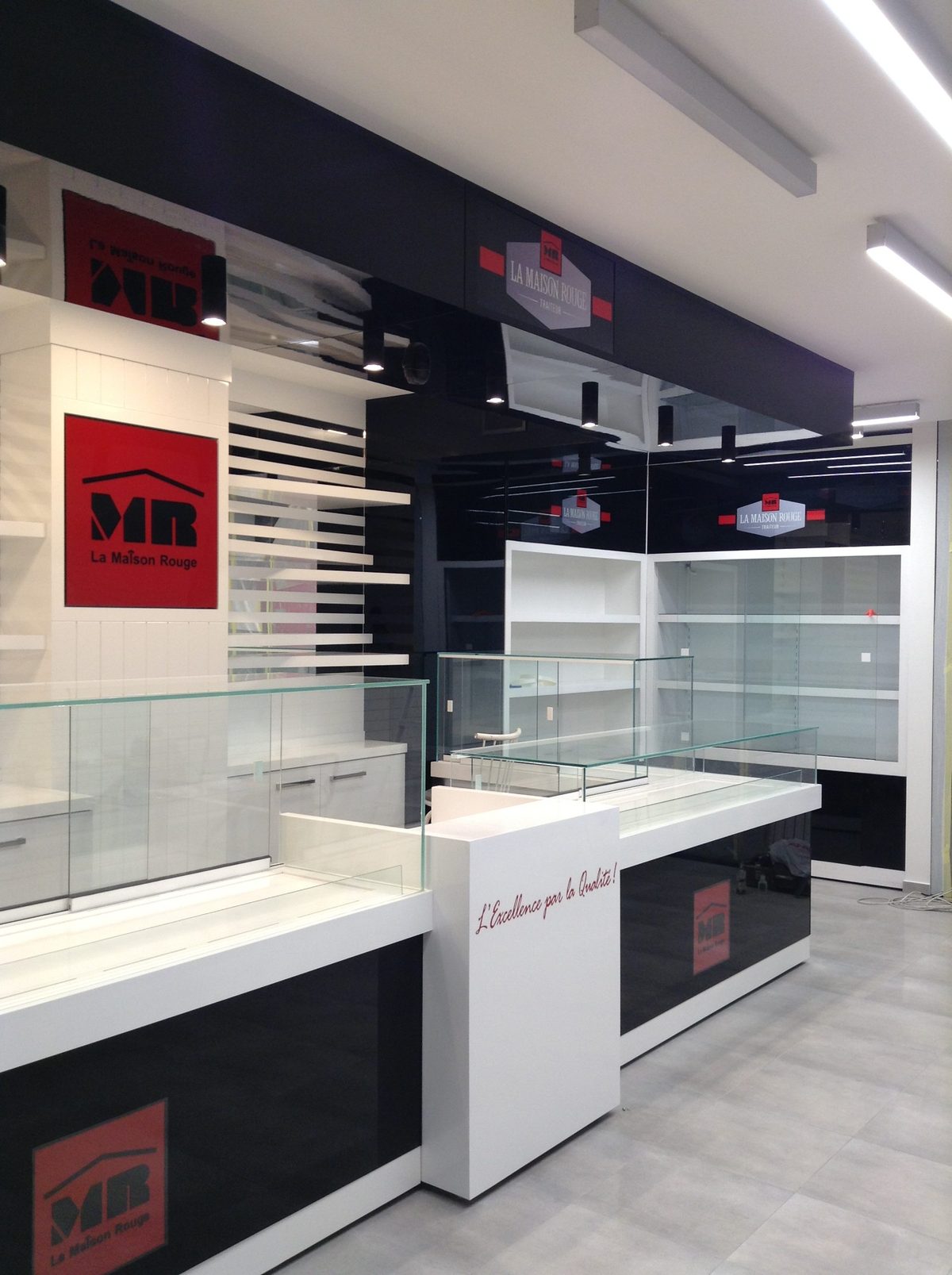 La Maison Rouge  boutique cafe